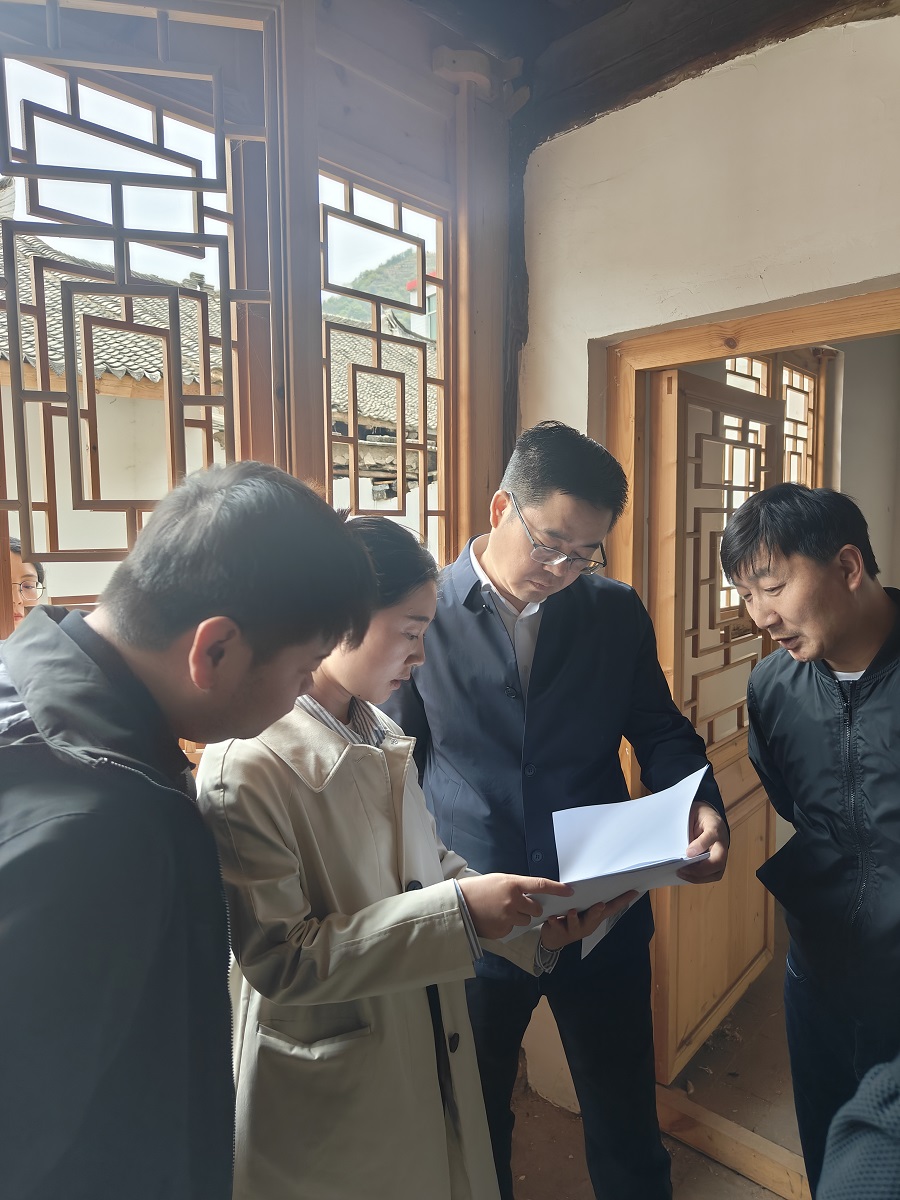 柞水参观2.jpg 柞水参观2.jpg
